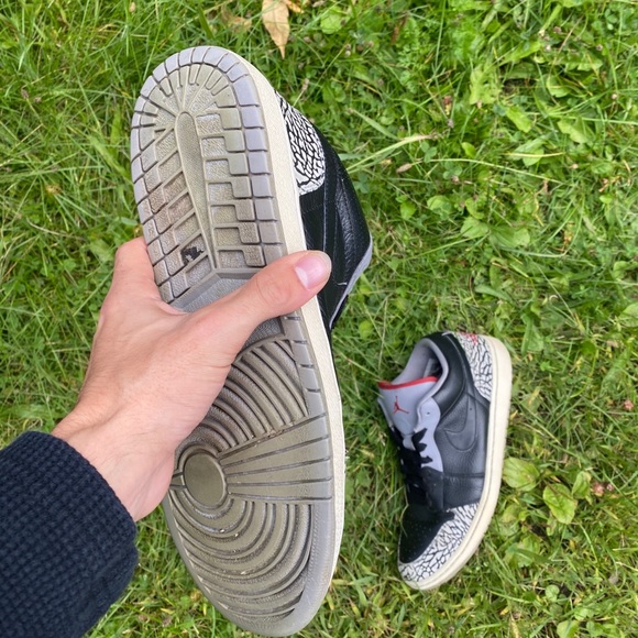 *Hosh Pick* Jordan 1 Low “Phat” Black Cement - Picture 3 of 4